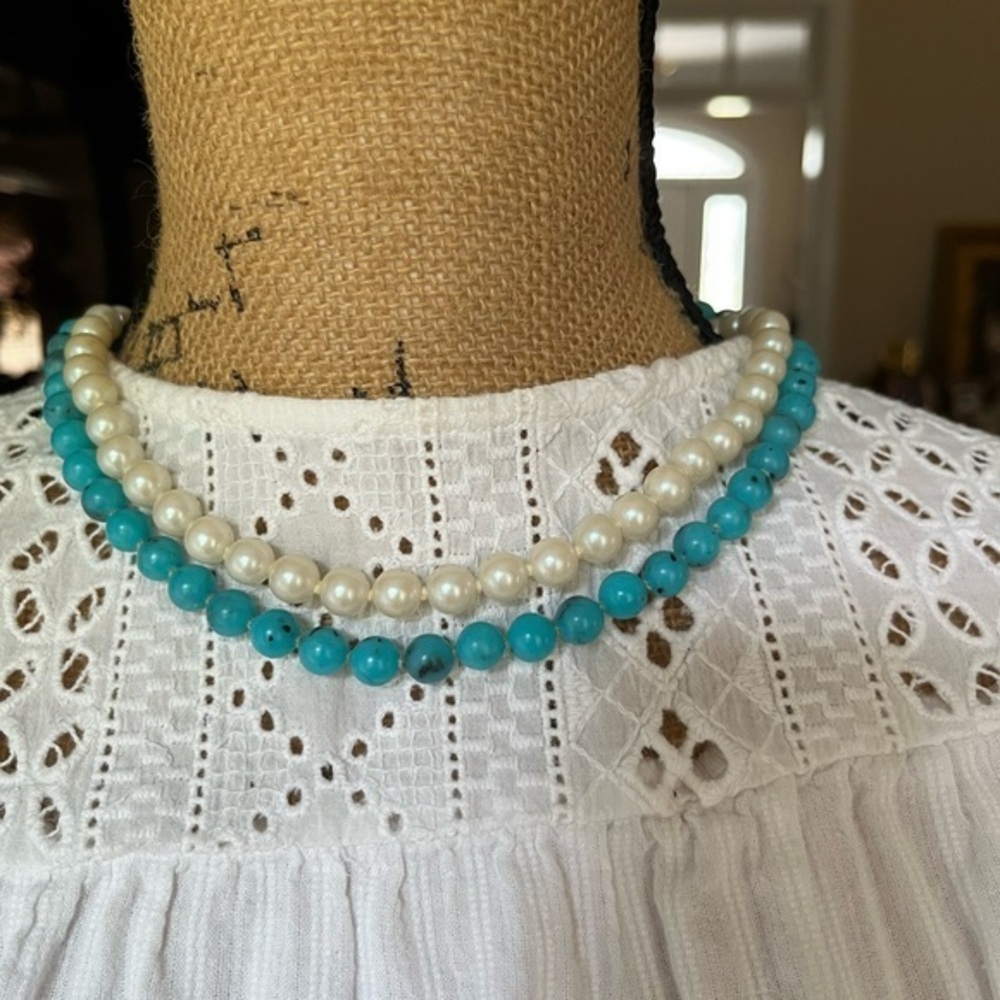 Elegant Pearl and Turquoise Necklace vintage 18”